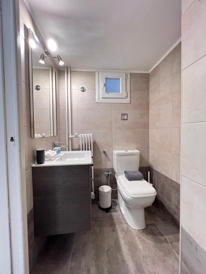 Modern & Cozy 51Sqm Apt In Thisseio Афины Экстерьер фото